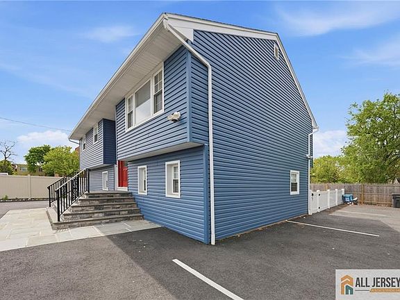 2nd image of 1084 Stelton Rd