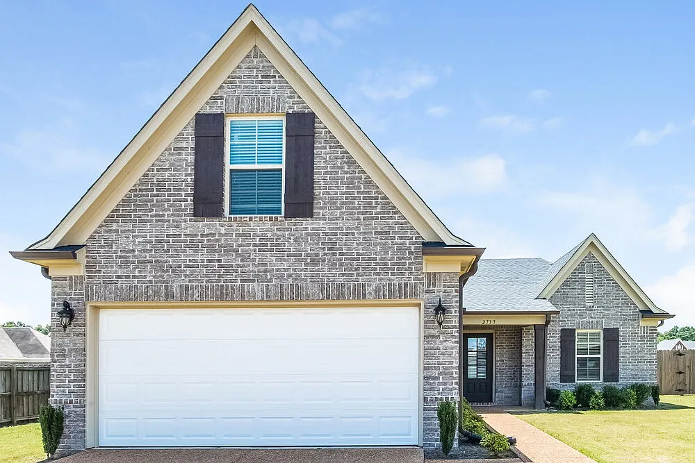 4 bed, 2.0 bath, 1622 sqft, $2,730 — Photo 1