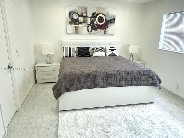 5051 W Oakland Park Blvd #204 — Photo 16