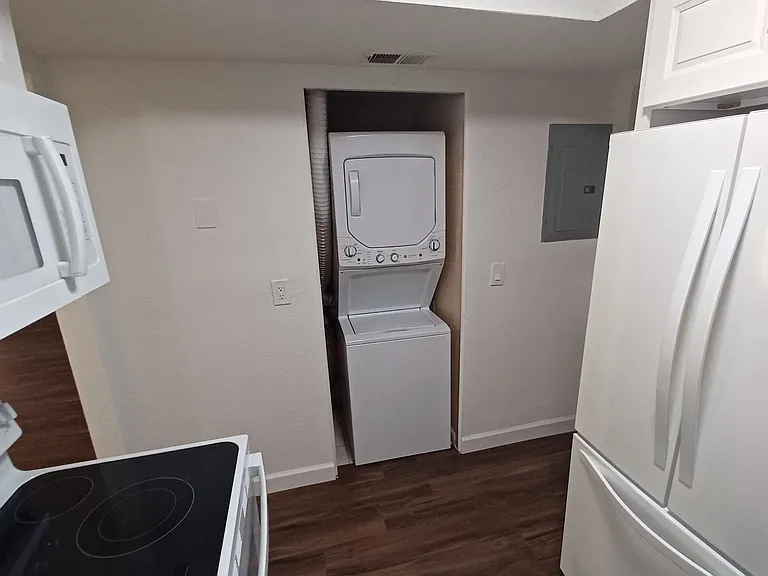 3918 La Mirada Dr N #7 — Photo 9