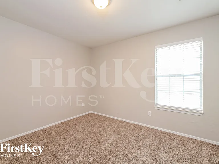1528 NW 179th St — Photo 16