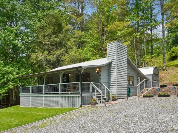 175 Village Ln, Mars Hill, NC 28754
