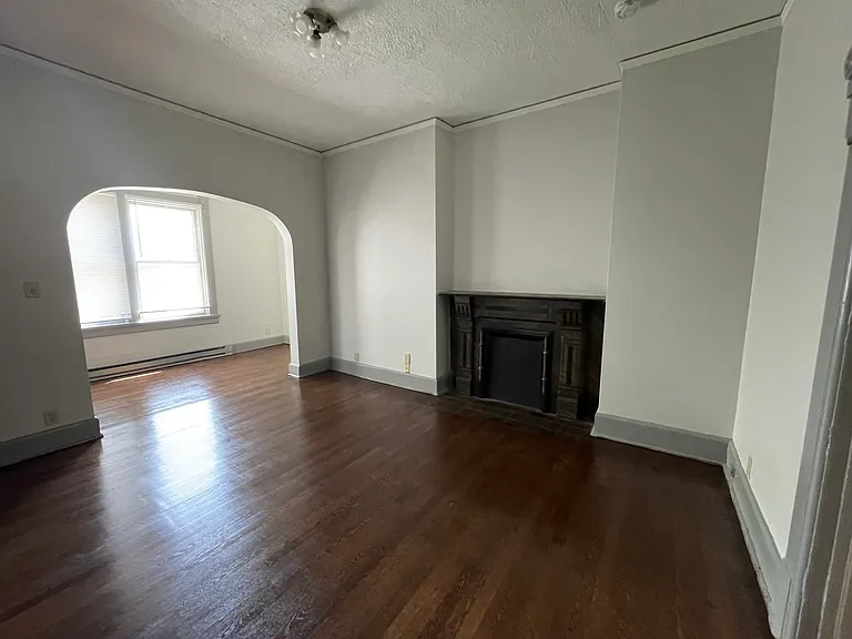 2033 N Cambridge Ave #2 — Photo 3