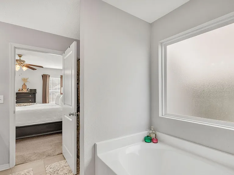 503 Eisenhower Dr — Photo 19