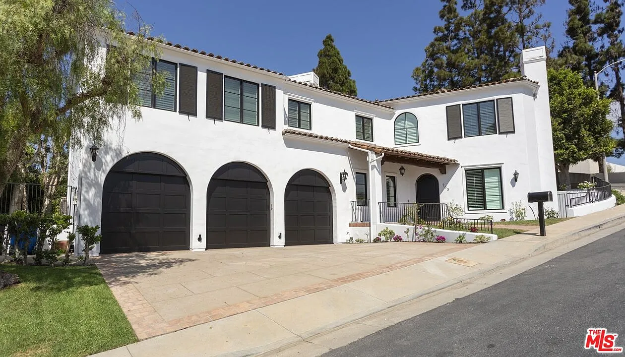5 bed, 6.0 bath, 4284 sqft, $25,000 — Photo 1