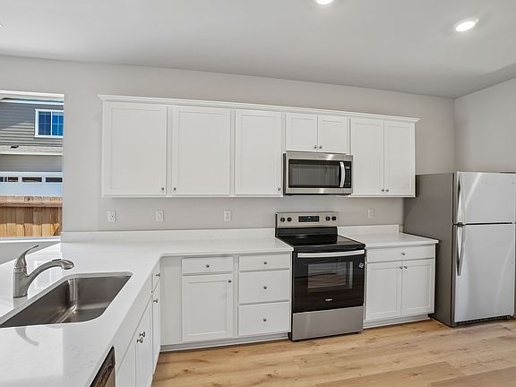 Enjoy cooking your favorite meals in your brand-new, upgraded kitchen.