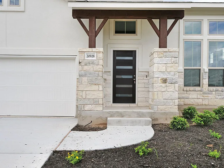 20928 Akbash Ln — Photo 5