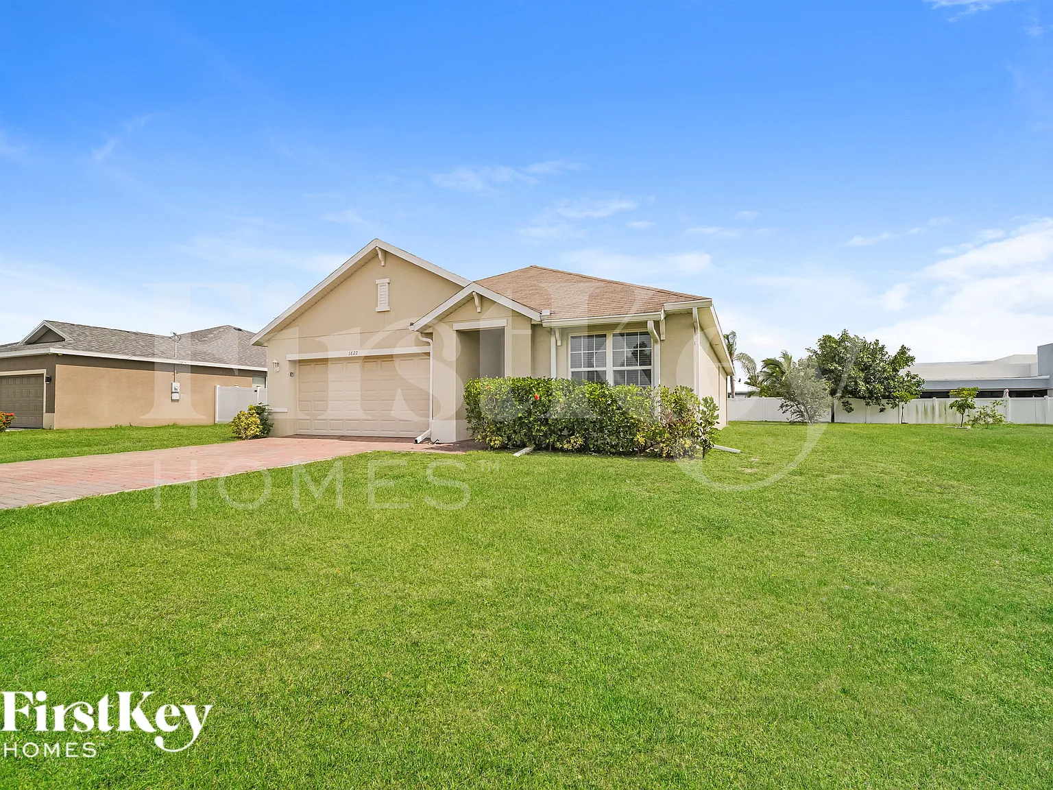 3 bed, 2.0 bath, 1672 sqft, $1,760 — Photo 2
