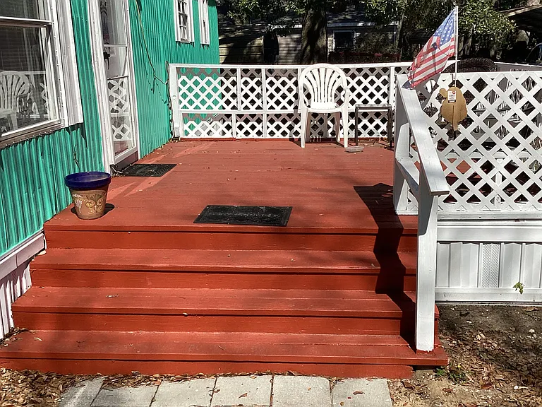 670 Belair Ave — Photo 1