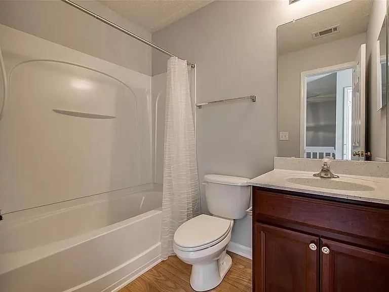 17121 Greenlawn Hills Ct — Photo 2