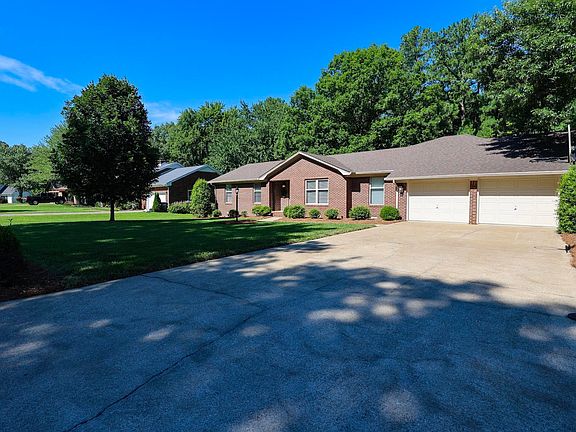 3rd image of 4501 Westchester Ln