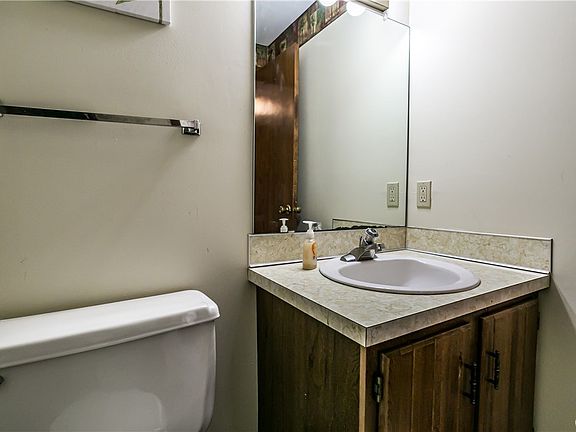 3rd image of 7 Fawn Rdg