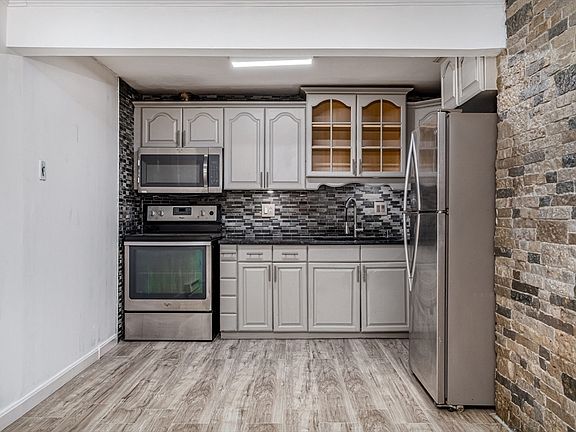 4th image of 39 Berlin St APT 315