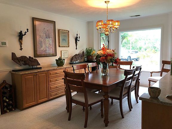 Dining Room w/ built-ins