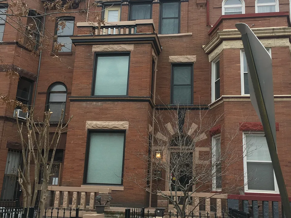 2312 1st St NW