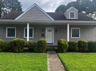 549 Fishermans Rd, Norfolk, VA 23503