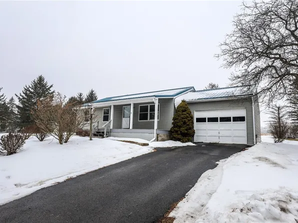 5 Marion Ln, Lansing, NY 14882