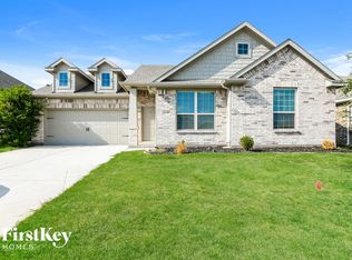 1405 Eagle Nest Dr, Azle, TX 76020