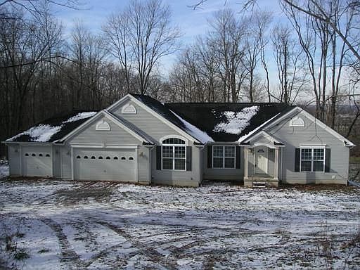 1st image of 914 Betty Ave