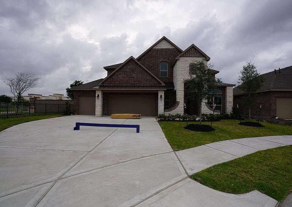 1st image of 2957 Gibbons Hill Ln