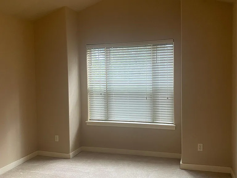 2145 NE 50th Way #2145 — Photo 13