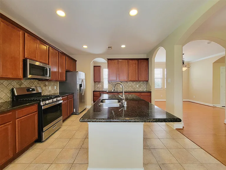 50 W Montfair Blvd — Photo 16