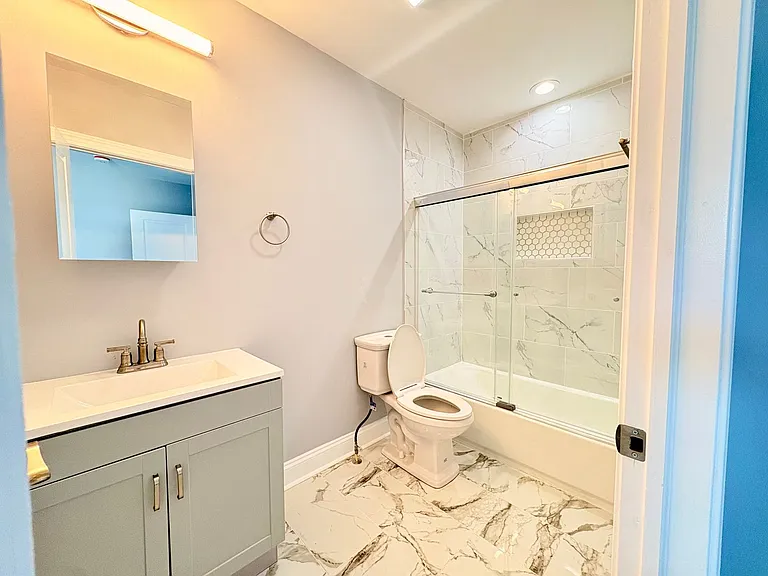6710 Hudson St — Photo 12
