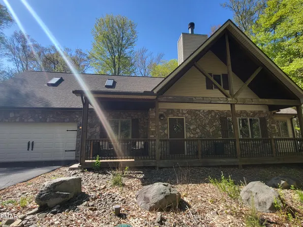 89 Lake Natalie Dr, Clifton Township, PA 18424