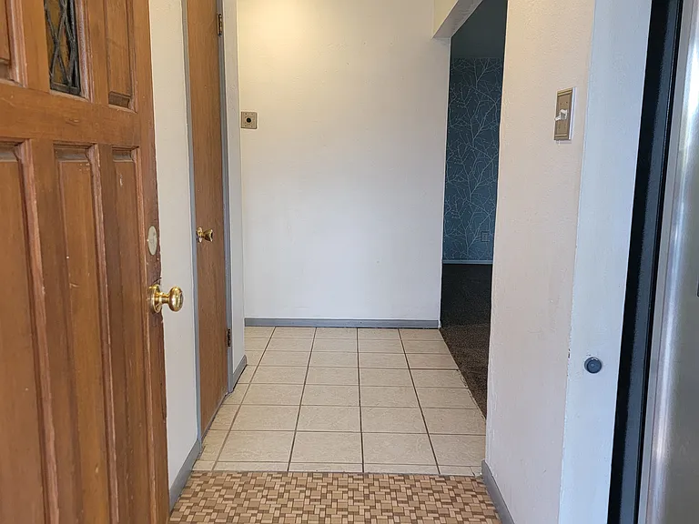 11424 Faye Ave NE — Photo 3