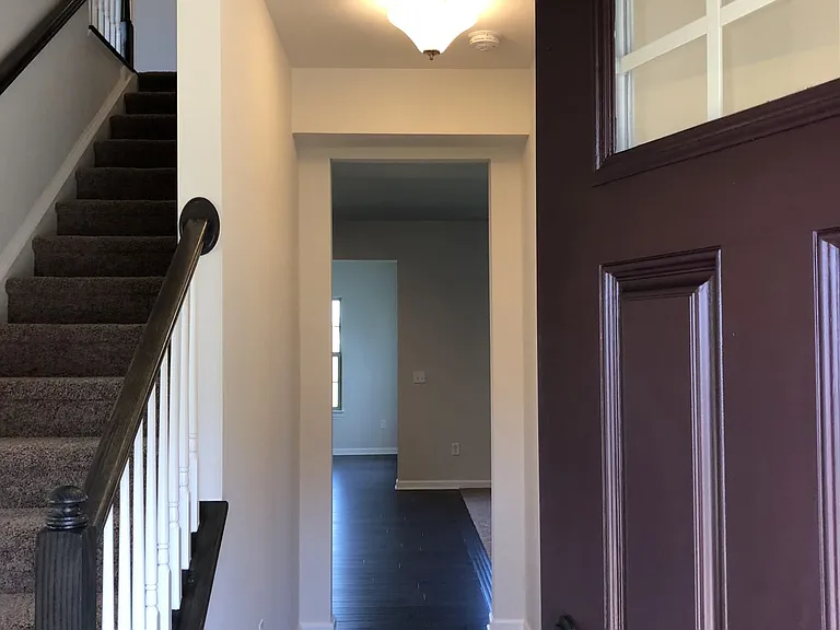 433 Warren Hill Dr — Photo 3