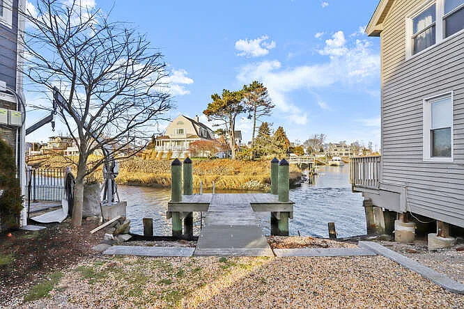 2149 Fairfield Beach Rd — Photo 39