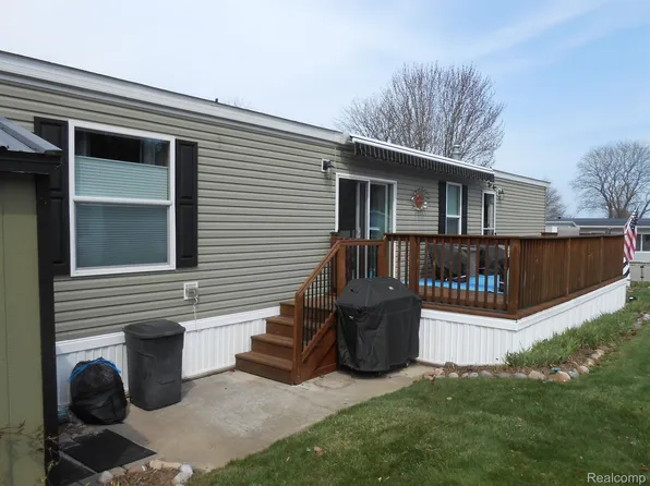 325 Birch Trail Dr, Port Sanilac, MI 48469
