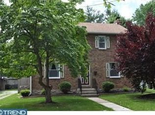 132 E Greenwood Ave, Lansdowne, PA