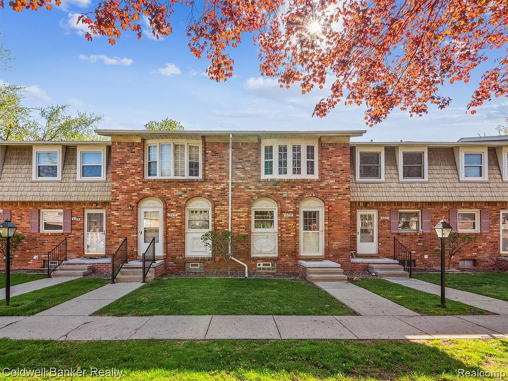 2615 Kingstowne Dr, Walled Lake, MI 48390 Zillow