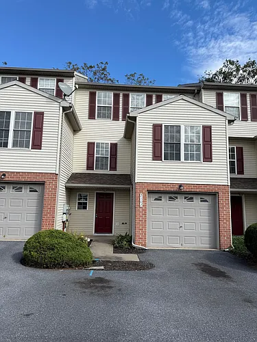2102 Autumn Ct Photo 1