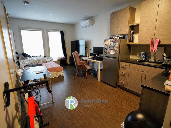 400 Langley Rd UNIT 207