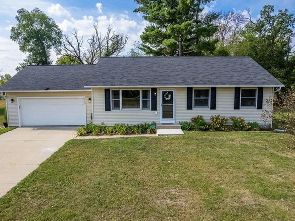 2109 Doris Rd, Reedsburg, WI 53959