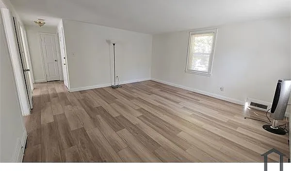 2 bed, 925 sqft, $1,900 — Photo 2