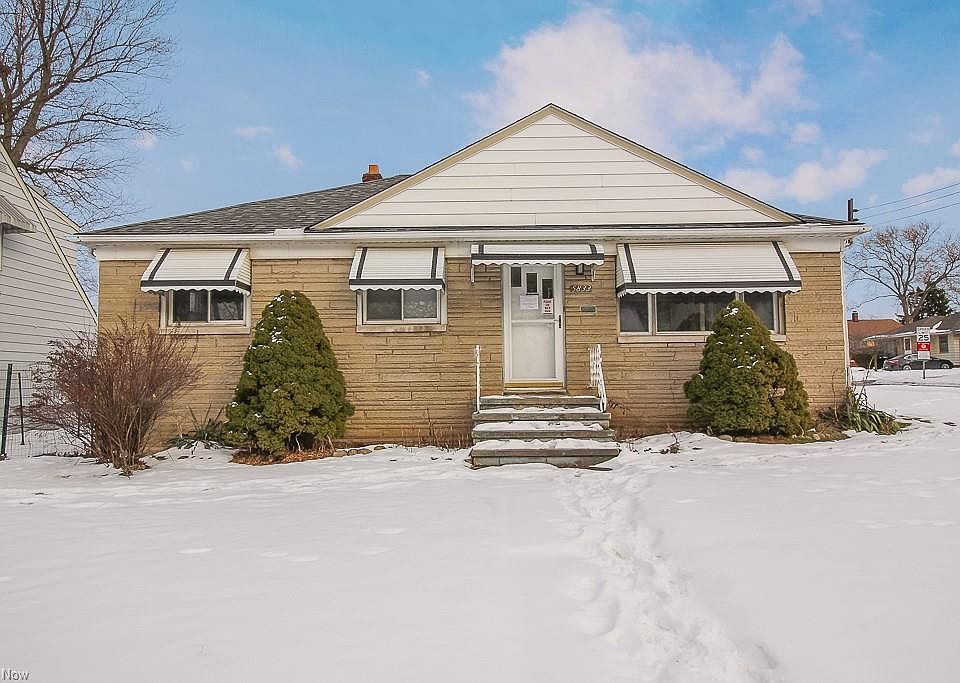1st image of 5833 Chestnut Hills Dr