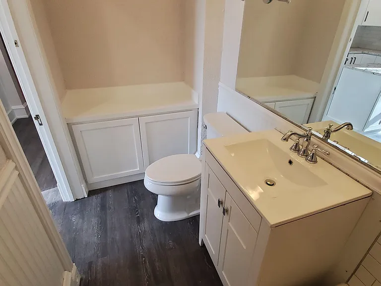 2054 N Cambridge Ave — Photo 21