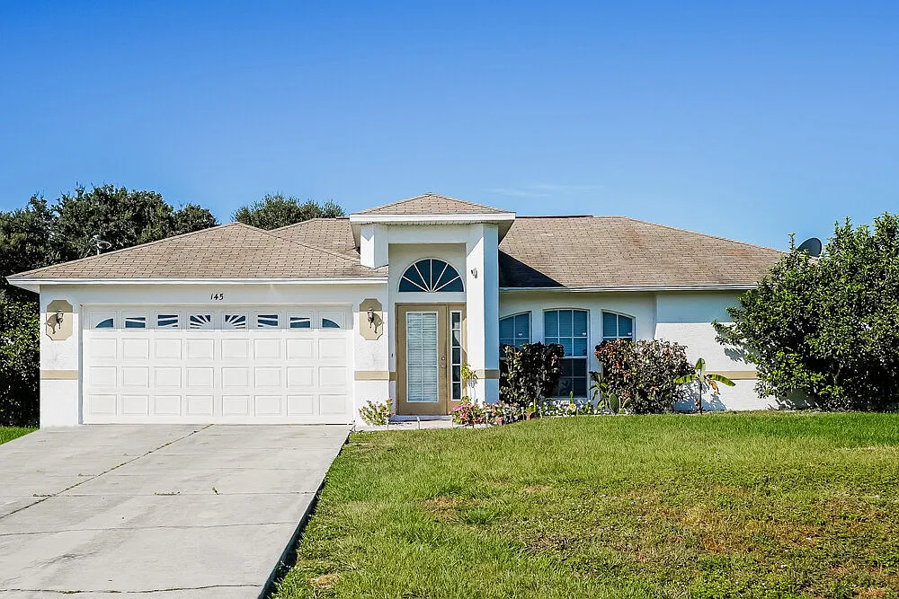 3 bed, 2.0 bath, 1558 sqft, $1,800 — Photo 1