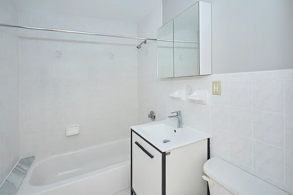 Rented by Compass | media 13