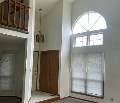  Main Floor - entrance