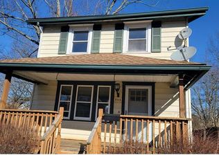 955 Concord Ave, Akron, OH 44306