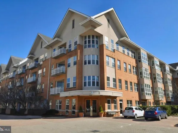 23 Pierside Dr, Baltimore, MD