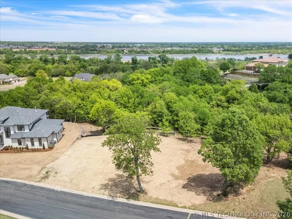 13915 S Joplin Ave, Bixby, OK 74008