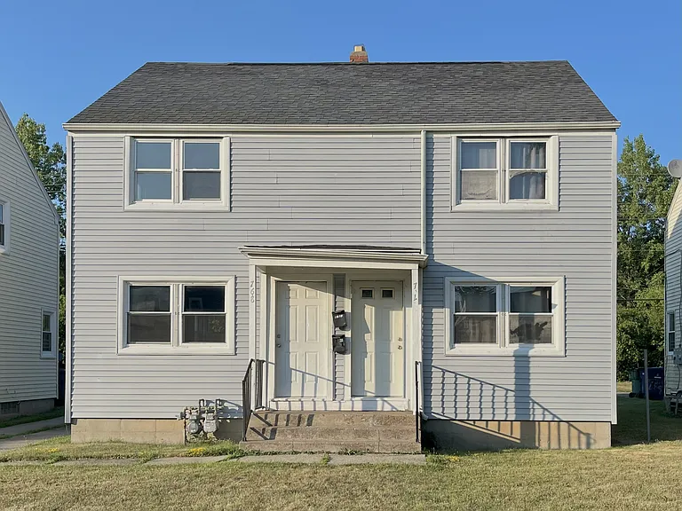 768 Taunton Pl — Photo 1