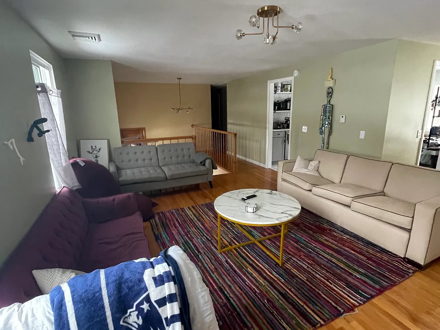 4 bed, 1934 sqft, $4,400 — Photo 2