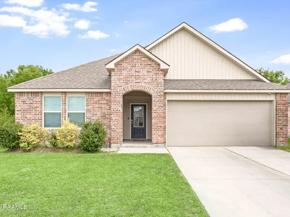 307 Acadian Lakes Dr, Duson, LA 70529