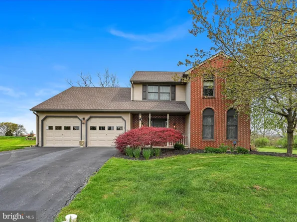 14 Jenich Dr, Reinholds, PA 17569